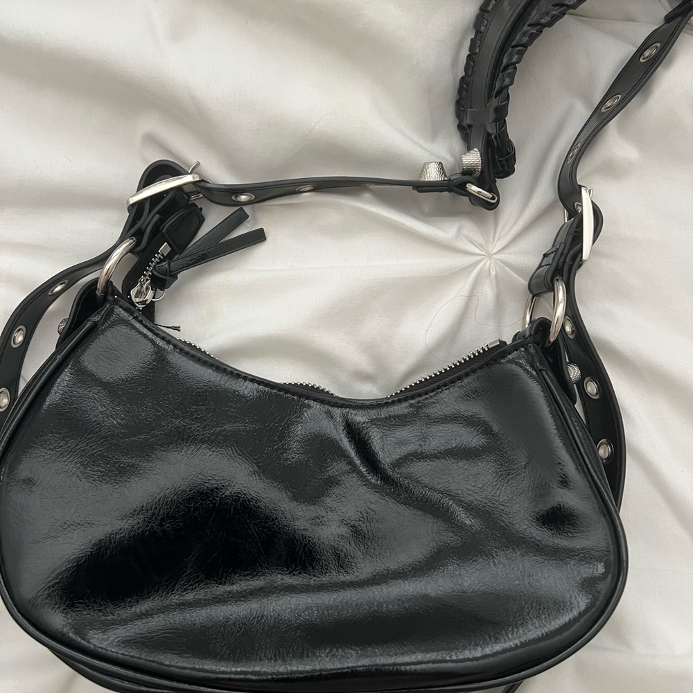 Black Purse - Picture 4 of 4
